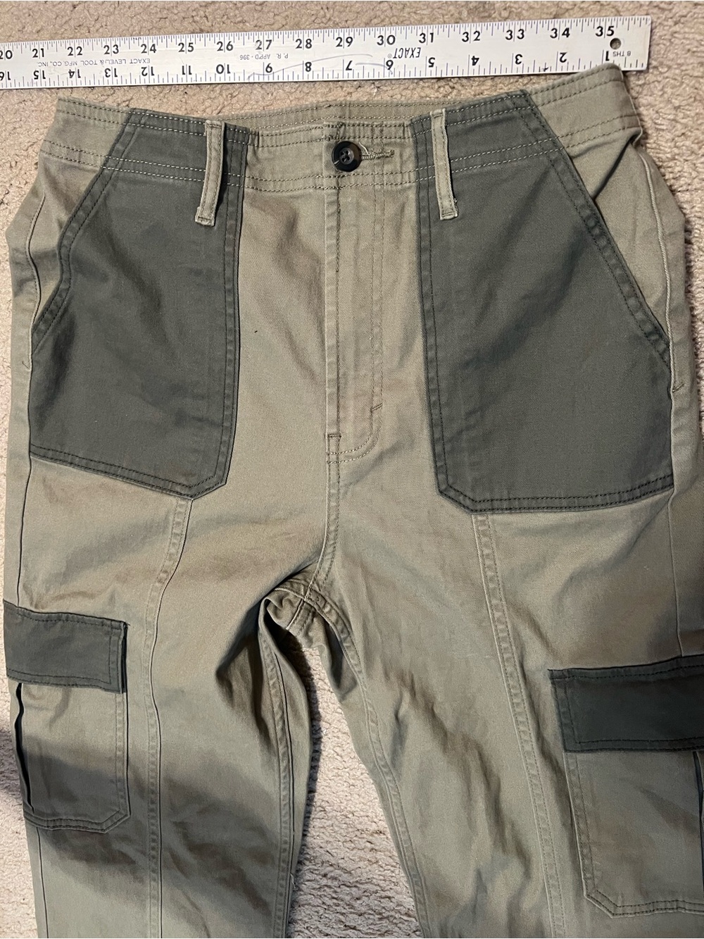 a.n.a Two-Tone A New Approach Olive Green Cargo Women’s Pant  SZ 6